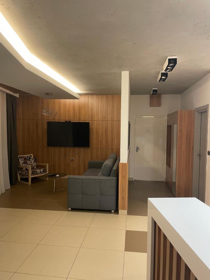Leo Lux 1 Apartment Nis Ngoại thất bức ảnh