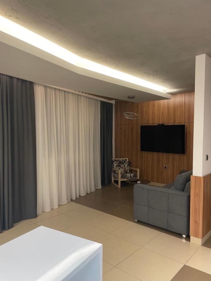 Leo Lux 1 Apartment Nis Ngoại thất bức ảnh