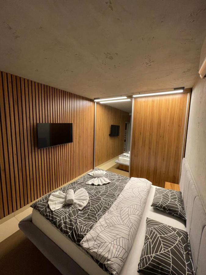 Leo Lux 1 Apartment Nis Ngoại thất bức ảnh